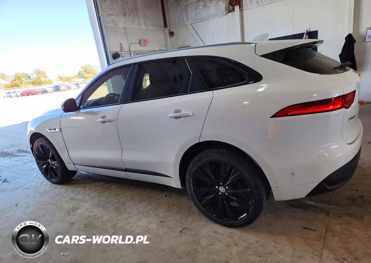 2018 Jaguar F-Pace R - Sport VIN:SADCL2EV4JA243637 - 2