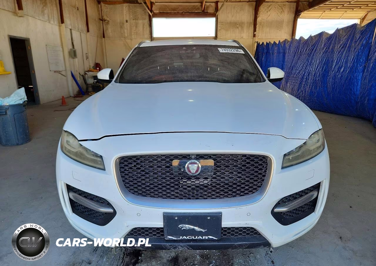 2018 Jaguar F-Pace R - Sport VIN:SADCL2EV4JA243637 - 5