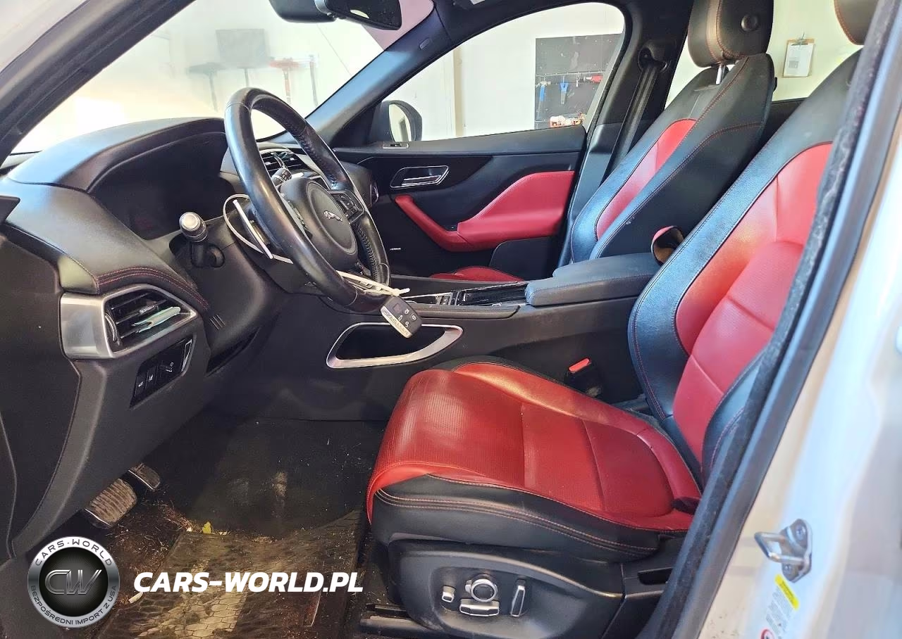2018 Jaguar F-Pace R - Sport VIN:SADCL2EV4JA243637 - 7