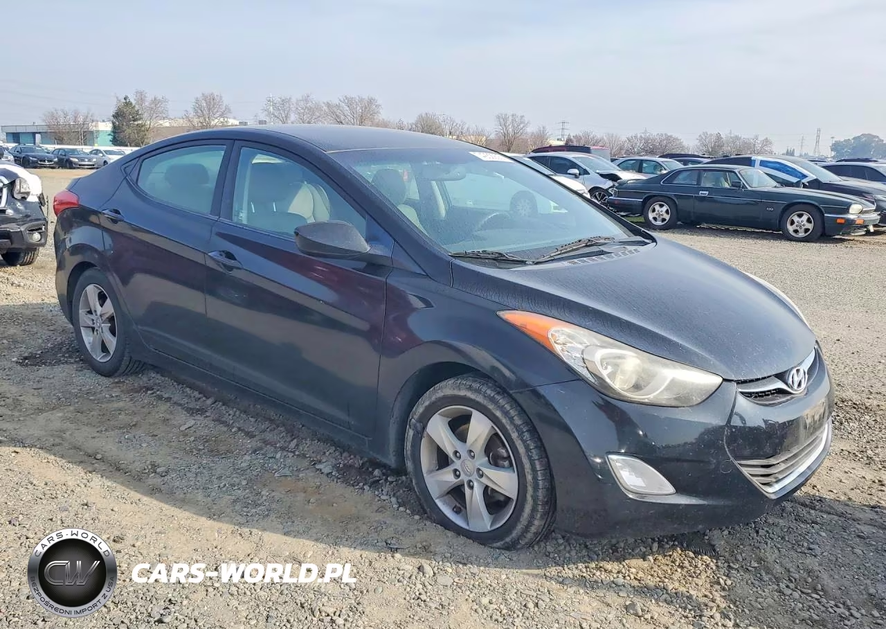 2013 Hyundai Elantra Gls VIN:KMHDH4AE2DU873075 - 4