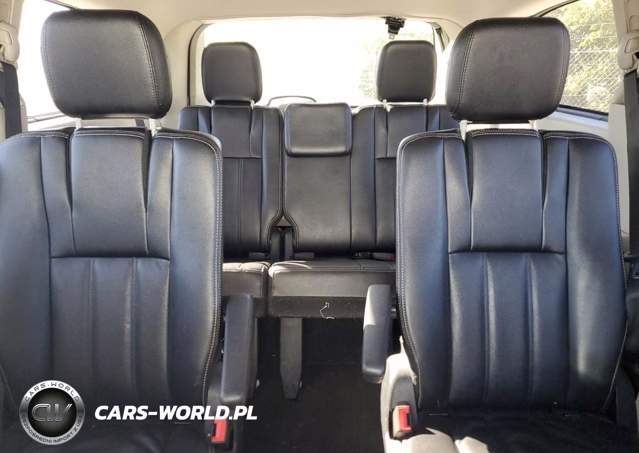 2014 Chrysler Town & Country Touring VIN:2C4RC1BG0ER448508 - 10