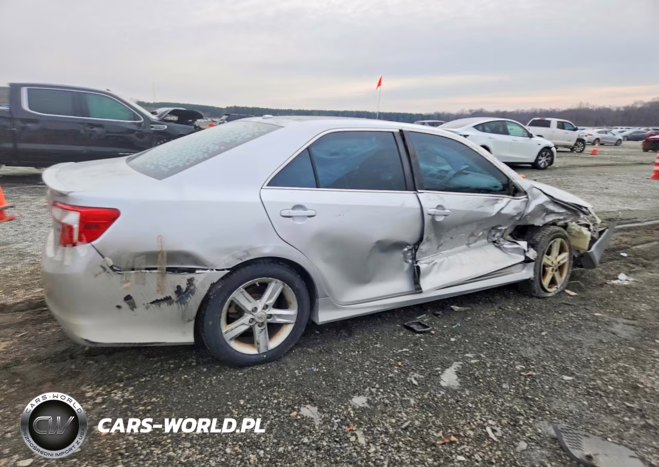 2013 Toyota Camry VIN:4T1BF1FK6DU680714 - 3