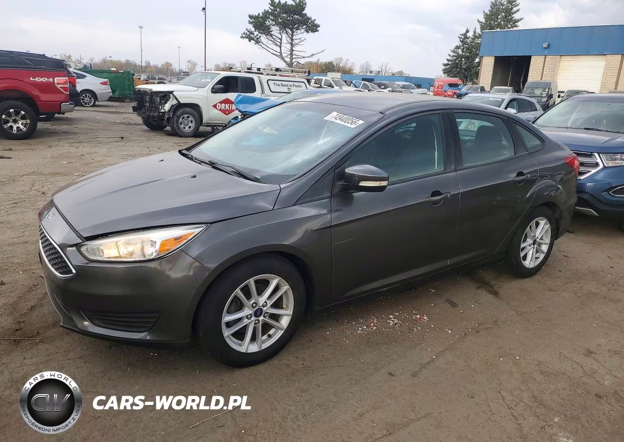2018 Ford Focus Se VIN:1FADP3F21JL277057 - 1