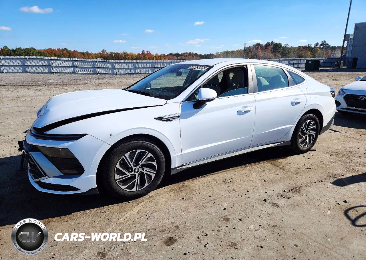 2026 Hyundai Sonata Hybrid Blue VIN:KMHL24JJXTA145305 - 1