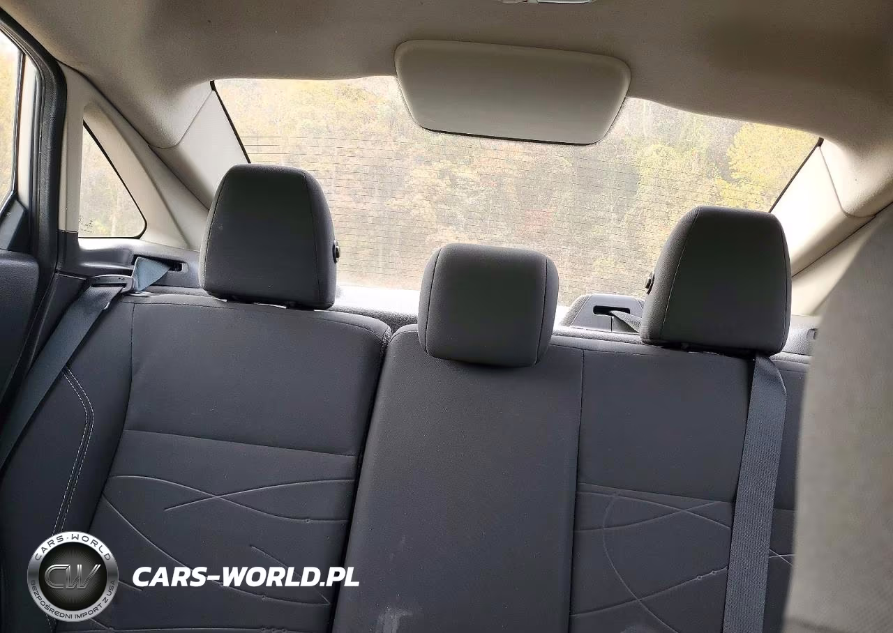 2015 Ford Fiesta VIN:3FADP4BJ8FM191477 - 10