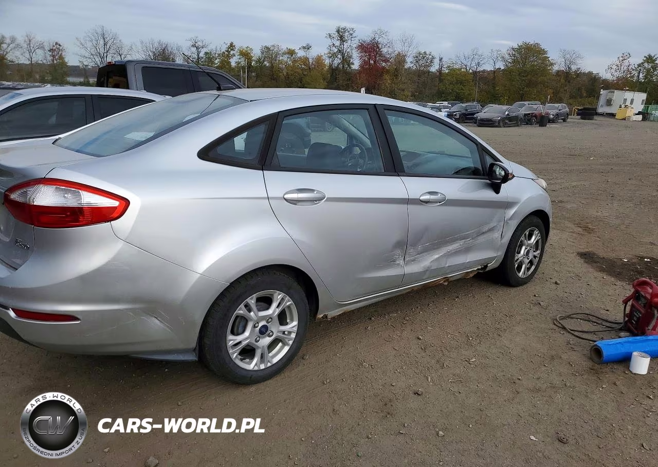 2015 Ford Fiesta VIN:3FADP4BJ8FM191477 - 3