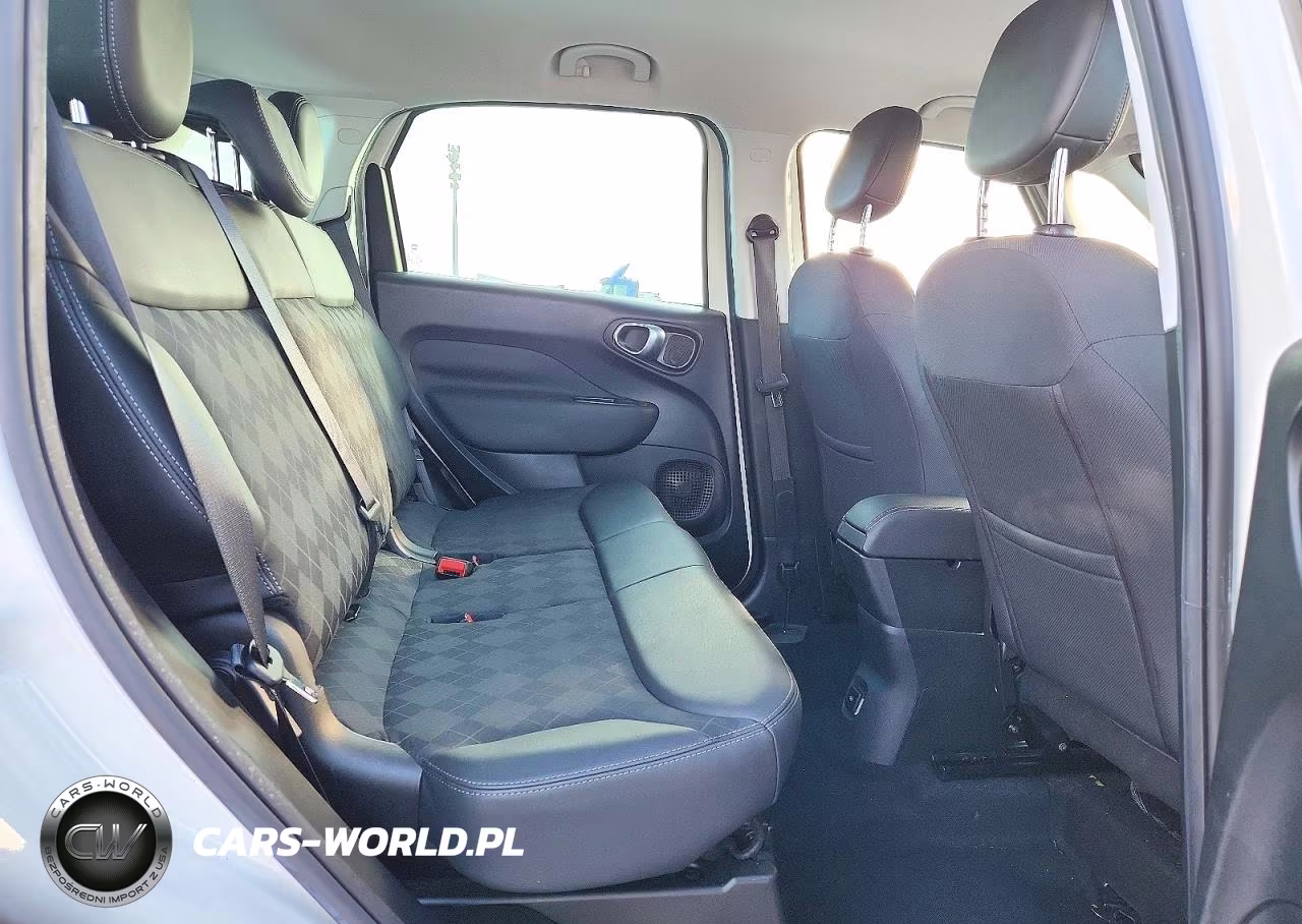 2019 Fiat 500L Pop VIN:ZFBNFAAHXKZ042398 - 11