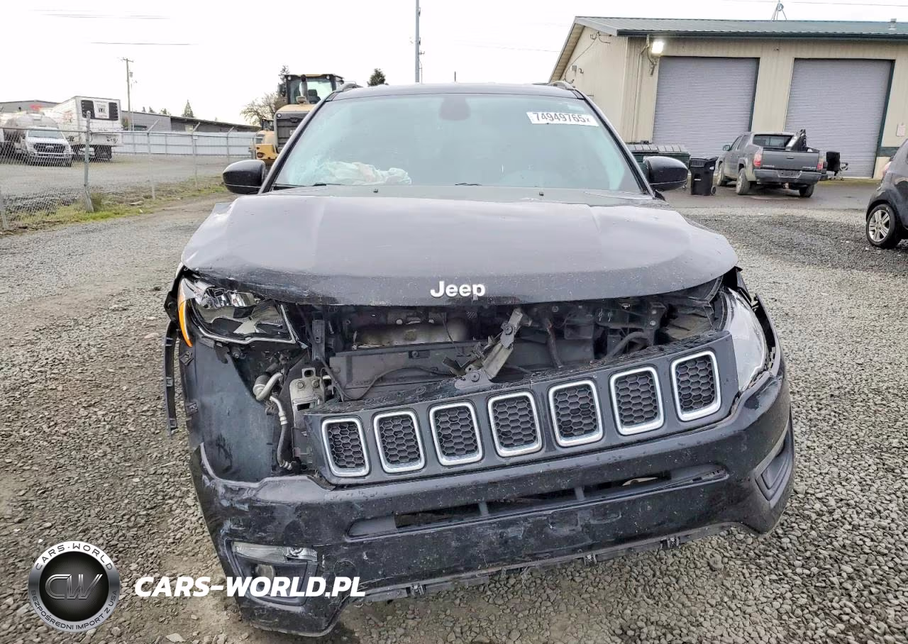 2018 Jeep Compass Latitude VIN:3C4NJDBB8JT117483 - 5