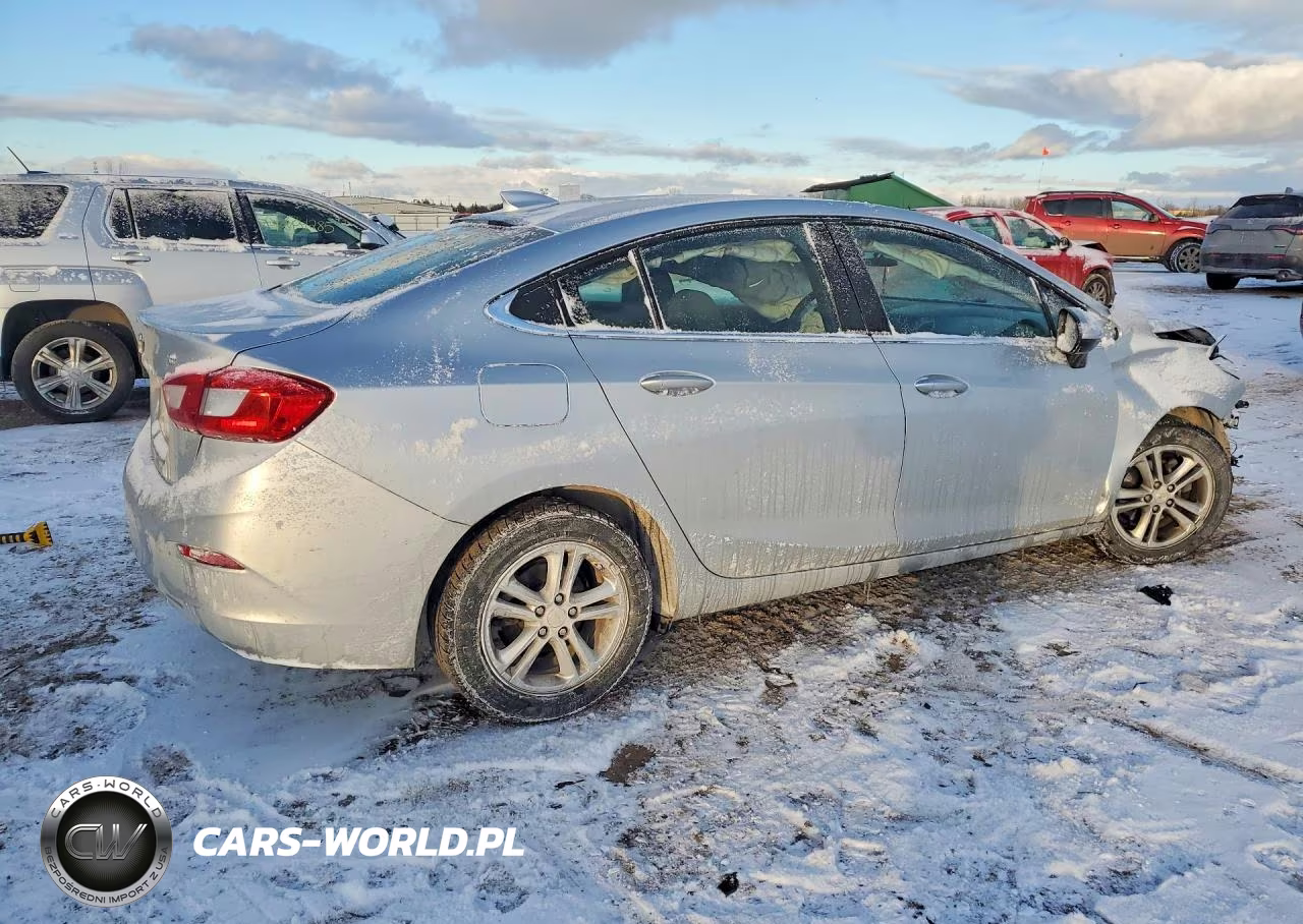 2018 Chevrolet Cruze Lt VIN:1G1BE5SM7J7185785 - 3