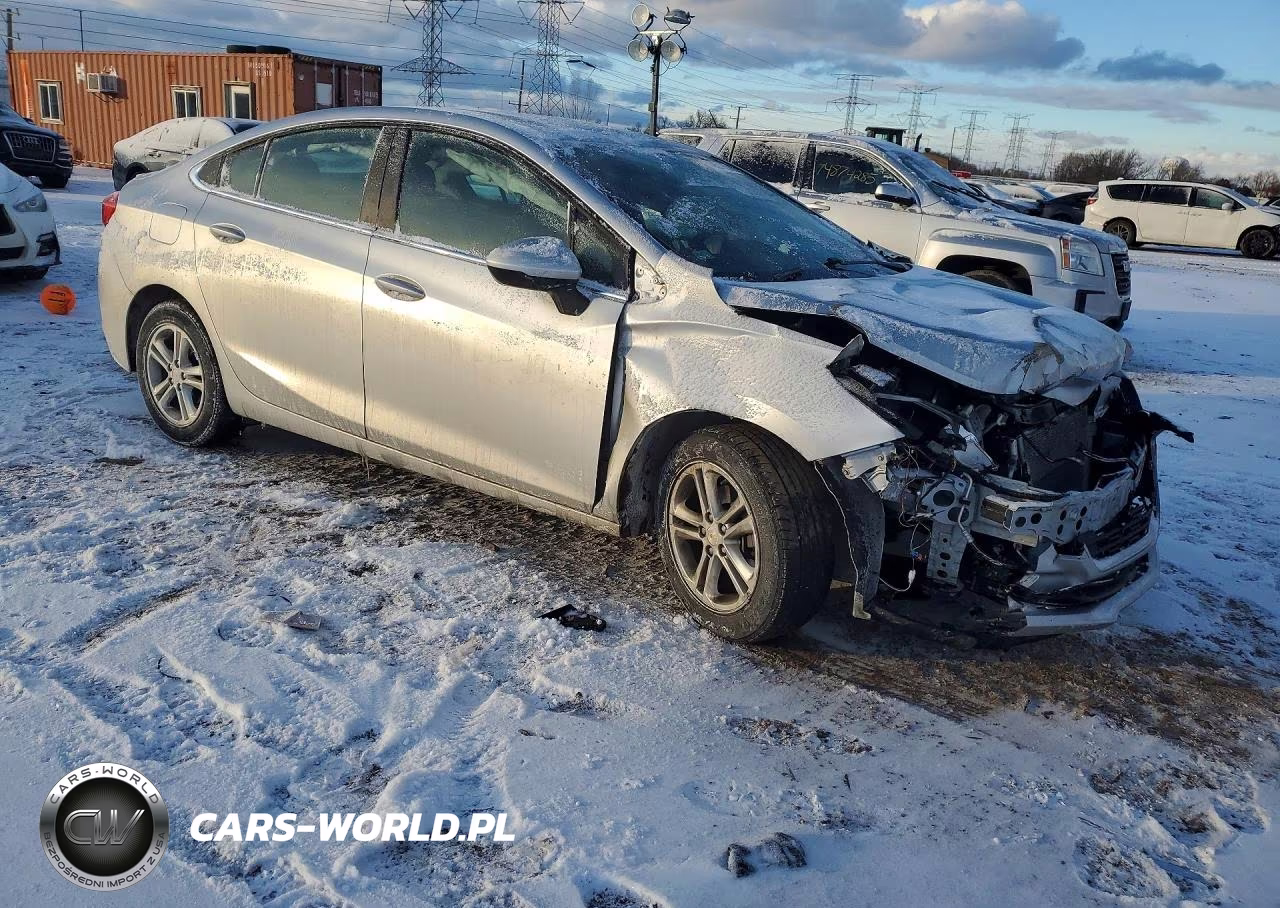 2018 Chevrolet Cruze Lt VIN:1G1BE5SM7J7185785 - 4