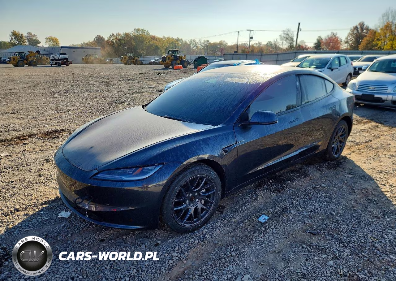 2025 Tesla Model 3 VIN:5YJ3E1EA7SF926485 - 1