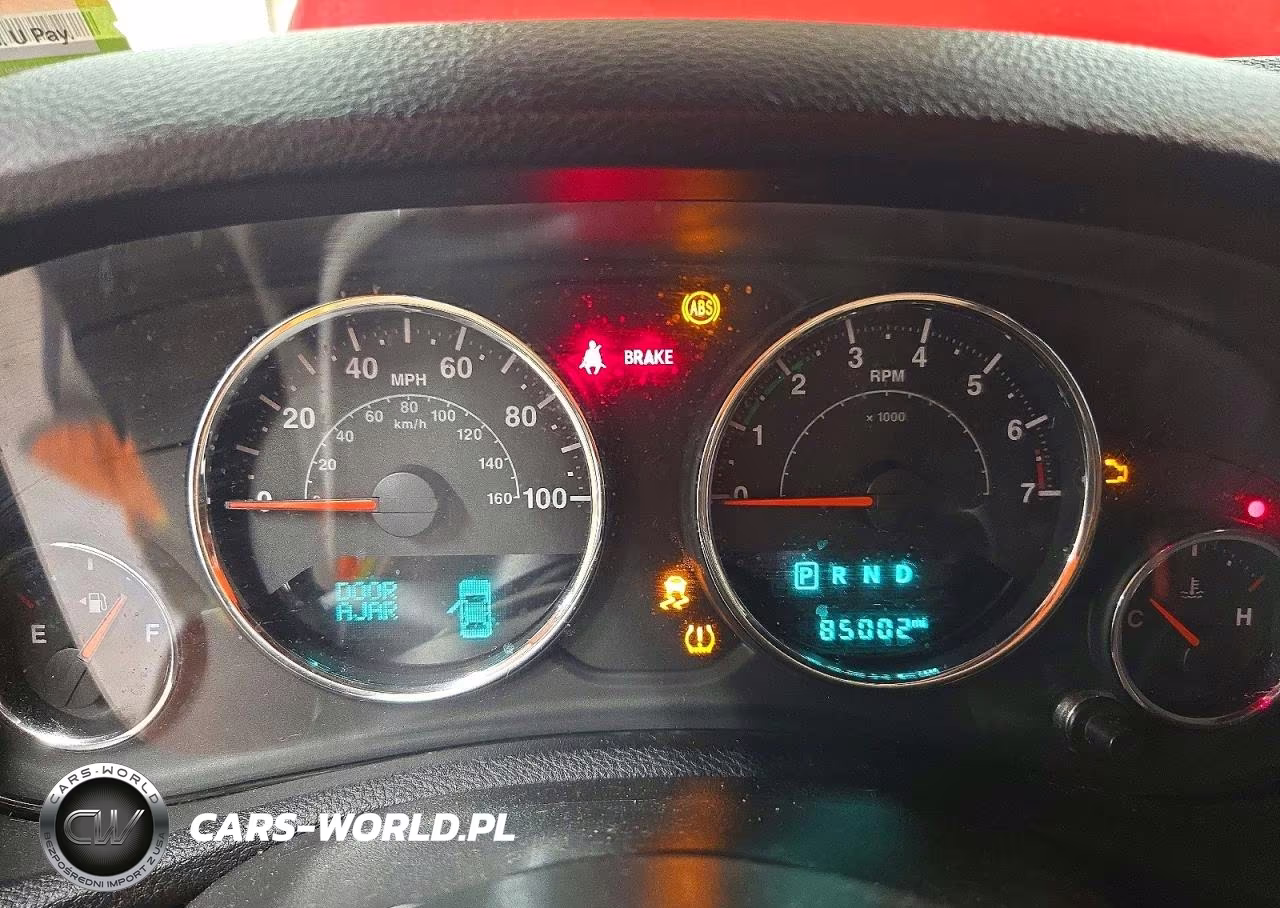 2017 Jeep Wrangler Unlimited Sport VIN:1C4BJWDGXHL589777 - 9