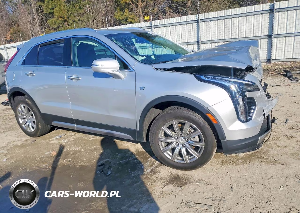 2022 Cadillac Xt4 Premium Luxury VIN:1GYFZDR47NF131101 - 4