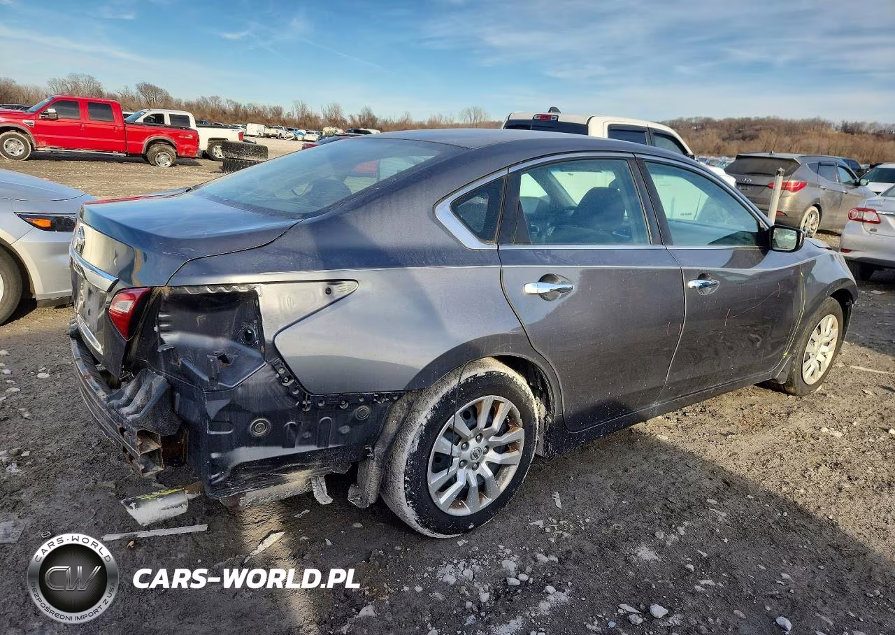 2017 Nissan Altima VIN:1N4AL3AP7HC472687 - 3