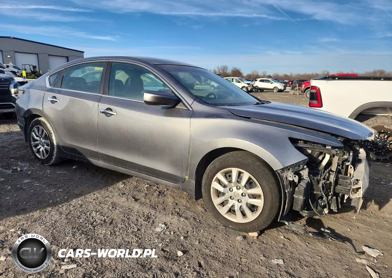 2017 Nissan Altima VIN:1N4AL3AP7HC472687 - 4