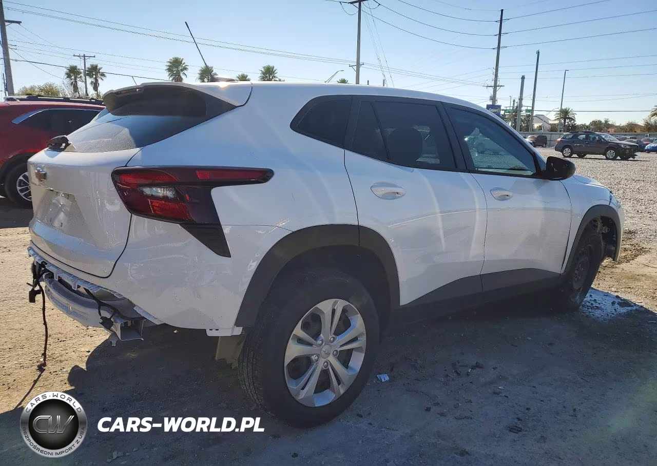 2026 Chevrolet Trax Ls VIN:KL77LFEP2TC017297 - 3