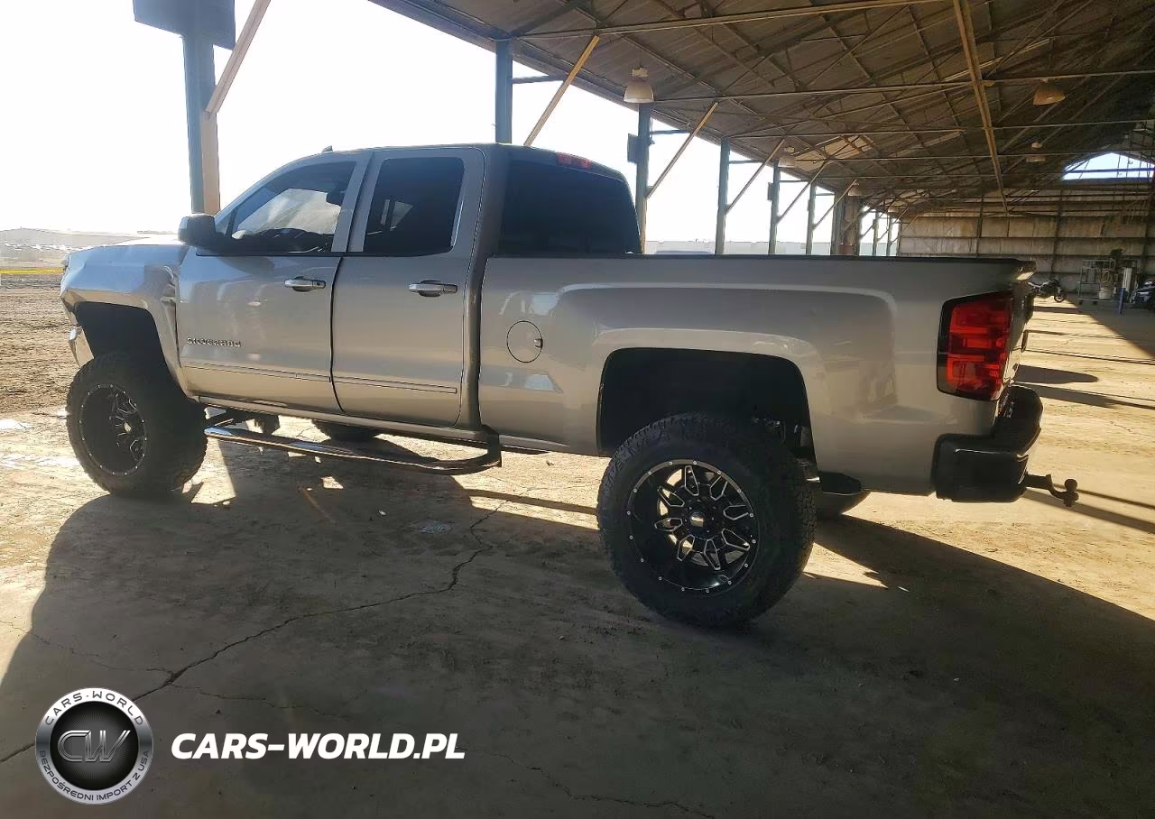 2018 Chevrolet Silverado C1500 Lt VIN:1GCRCREH7JZ311021 - 2