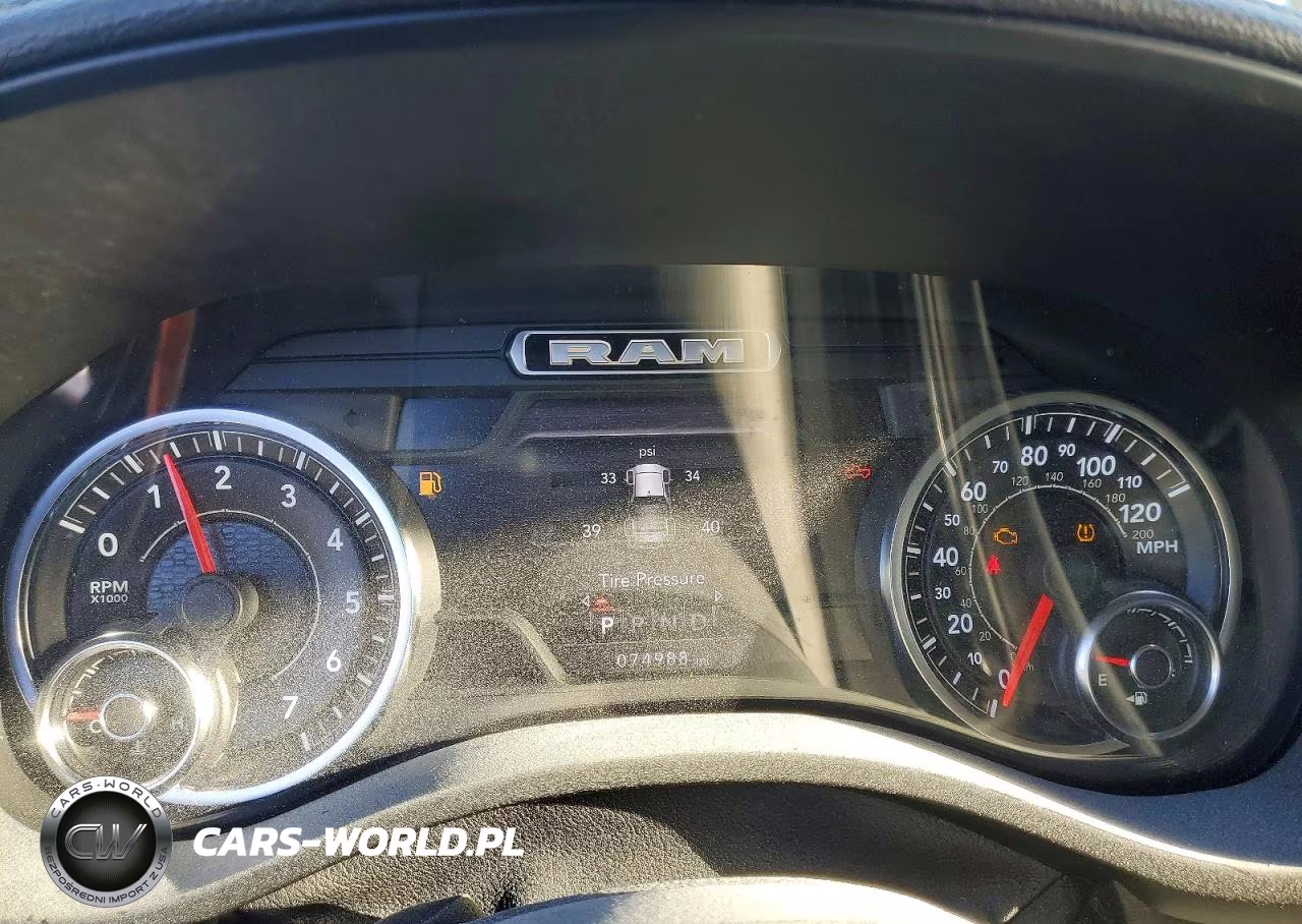 2019 Ram 1500 Laramie VIN:1C6SRFDT2KN751829 - 9