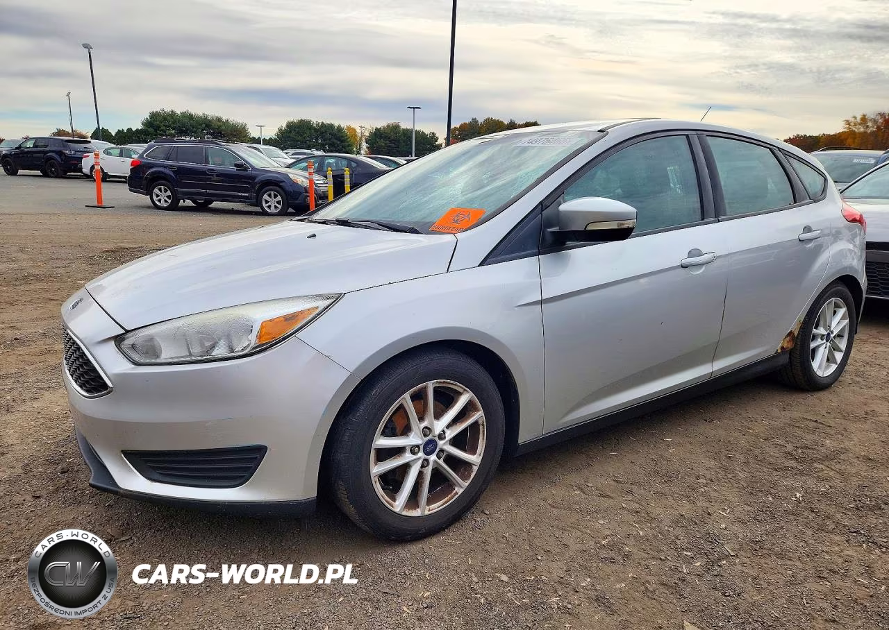 2016 Ford Focus Se VIN:1FADP3K22GL240100 - 1
