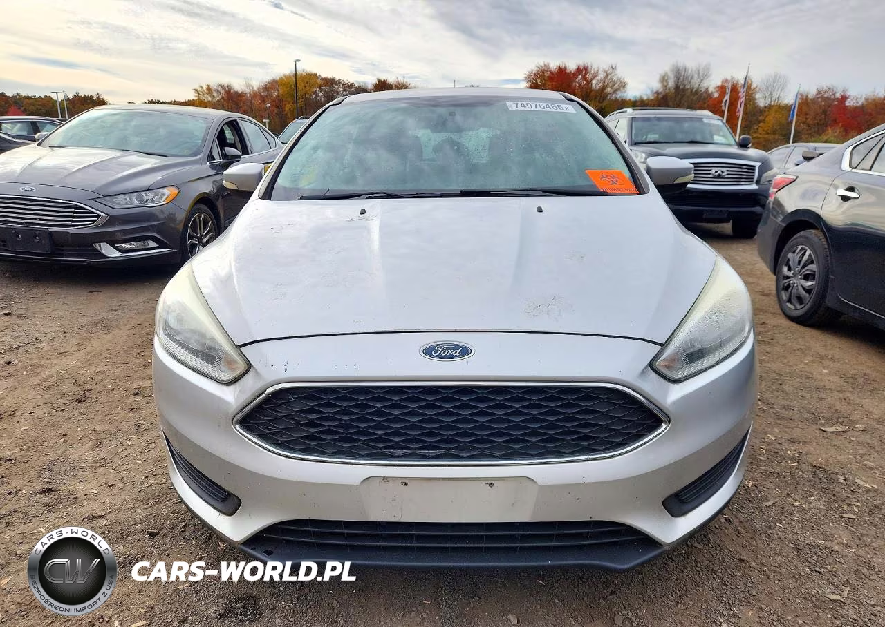 2016 Ford Focus Se VIN:1FADP3K22GL240100 - 5