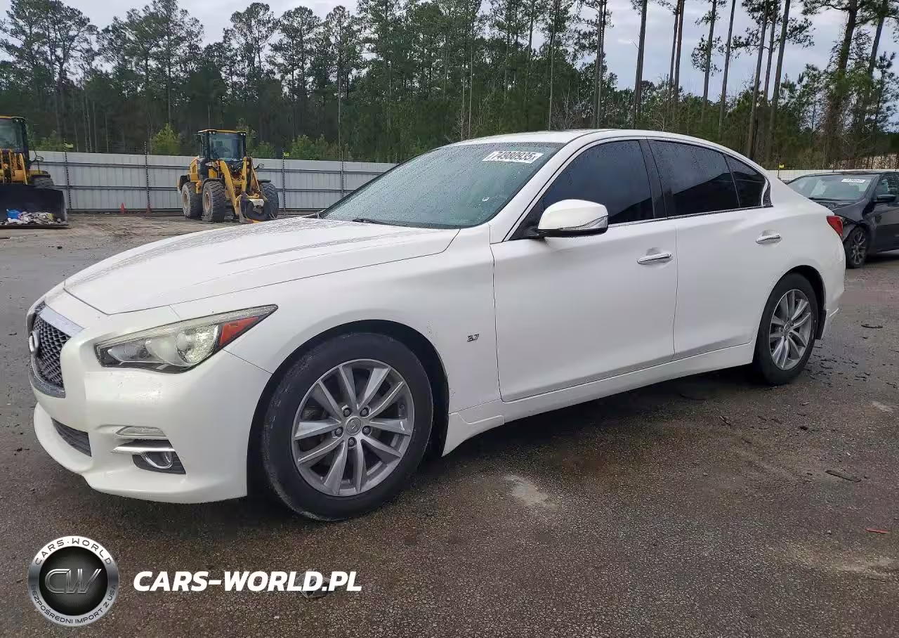 2015 Infiniti Q50 Base