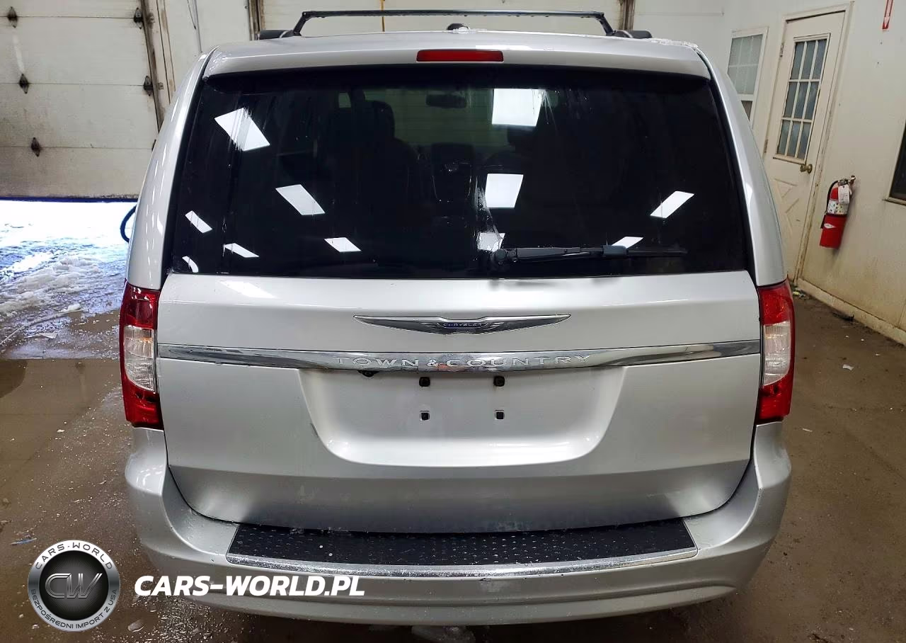 2012 Chrysler Town & Country Touring VIN:2C4RC1BG9CR136992 - 6