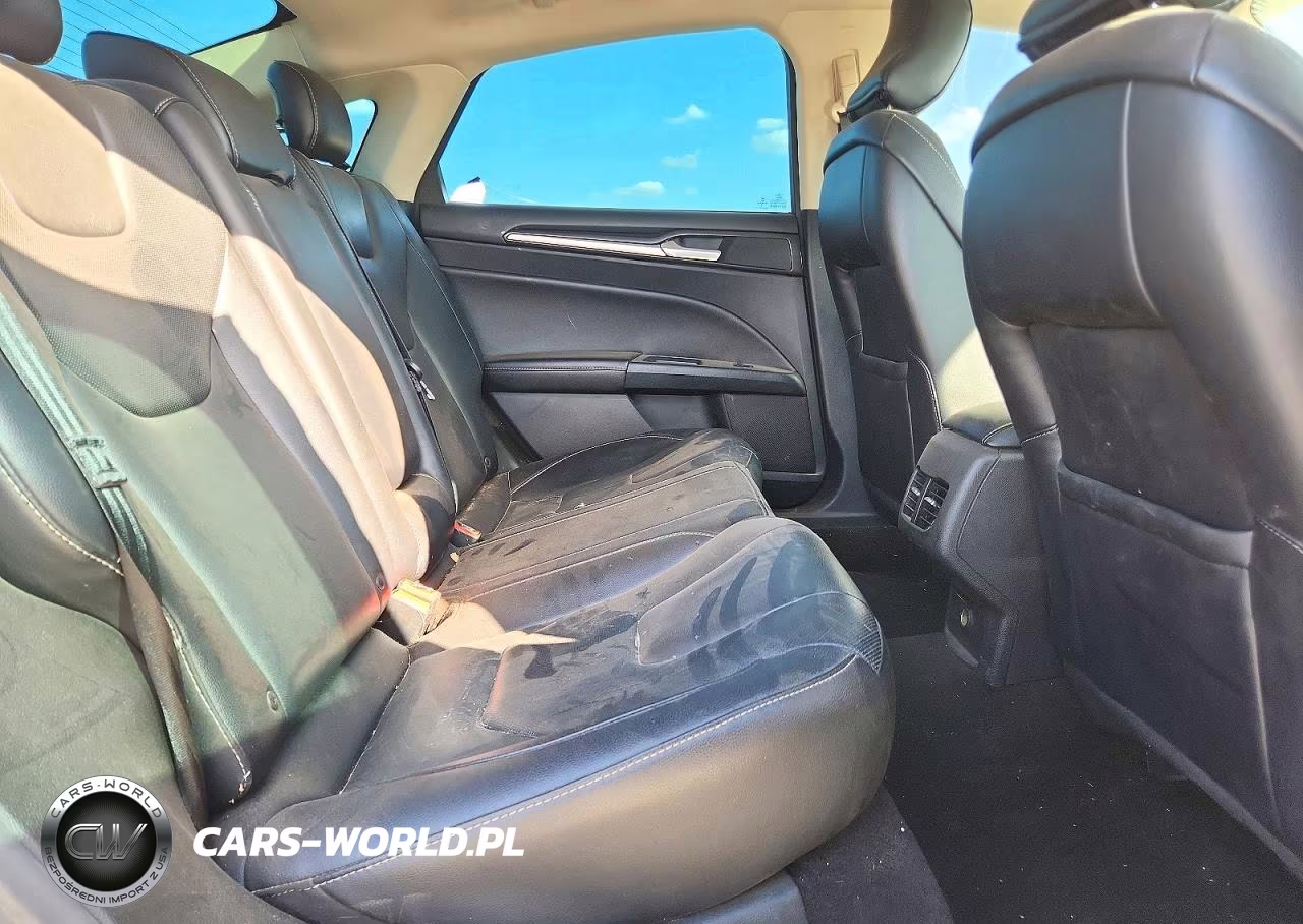 2018 Ford Fusion Titanium-Platinum VIN:3FA6P0D91JR123859 - 10
