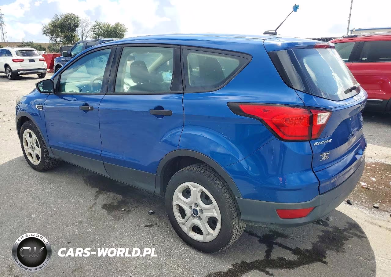 2019 Ford Escape S VIN:1FMCU0F78KUB26135 - 2