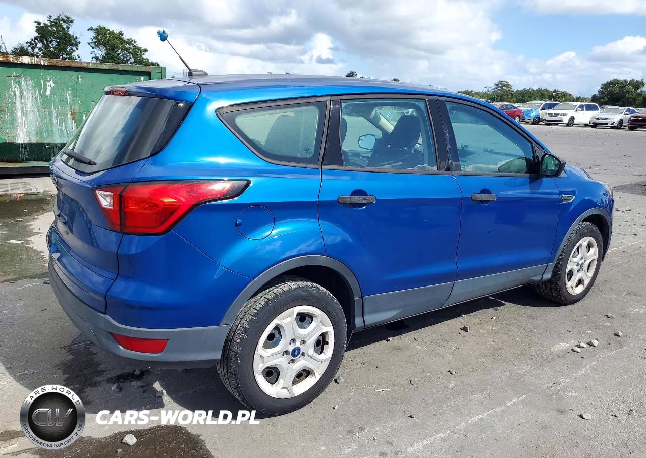 2019 Ford Escape S VIN:1FMCU0F78KUB26135 - 3