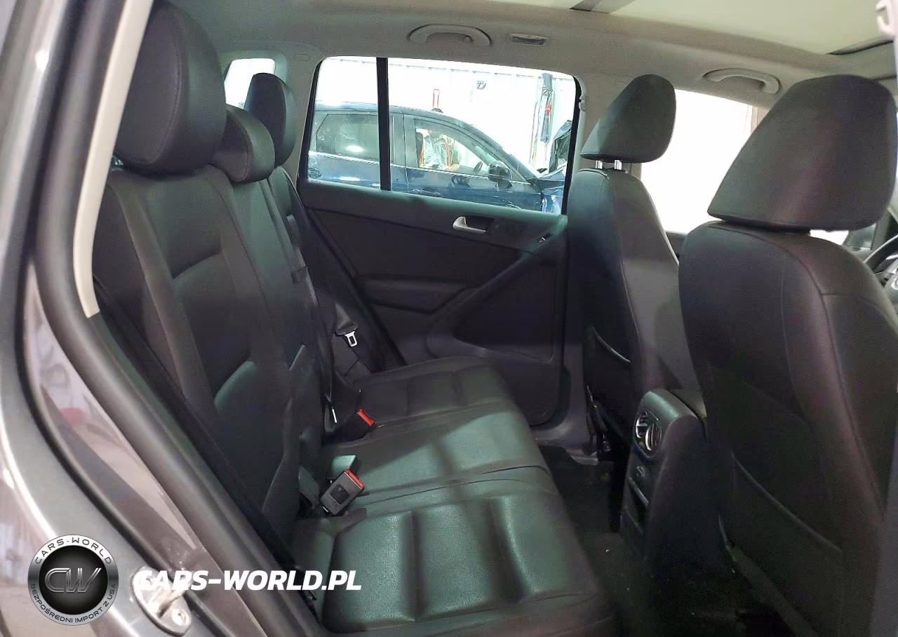 2016 Volkswagen Tiguan S VIN:WVGBV7AX5GW528960 - 11
