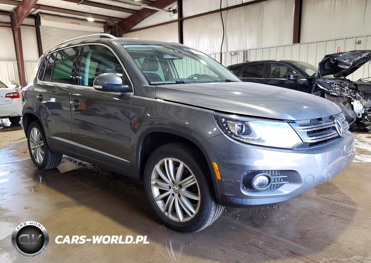 2016 Volkswagen Tiguan S VIN:WVGBV7AX5GW528960 - 4