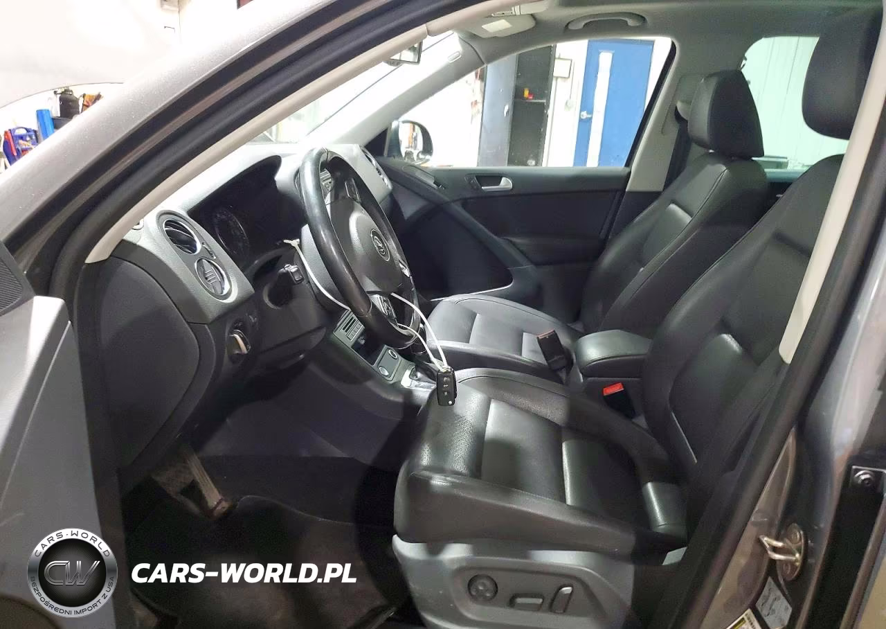 2016 Volkswagen Tiguan S VIN:WVGBV7AX5GW528960 - 7