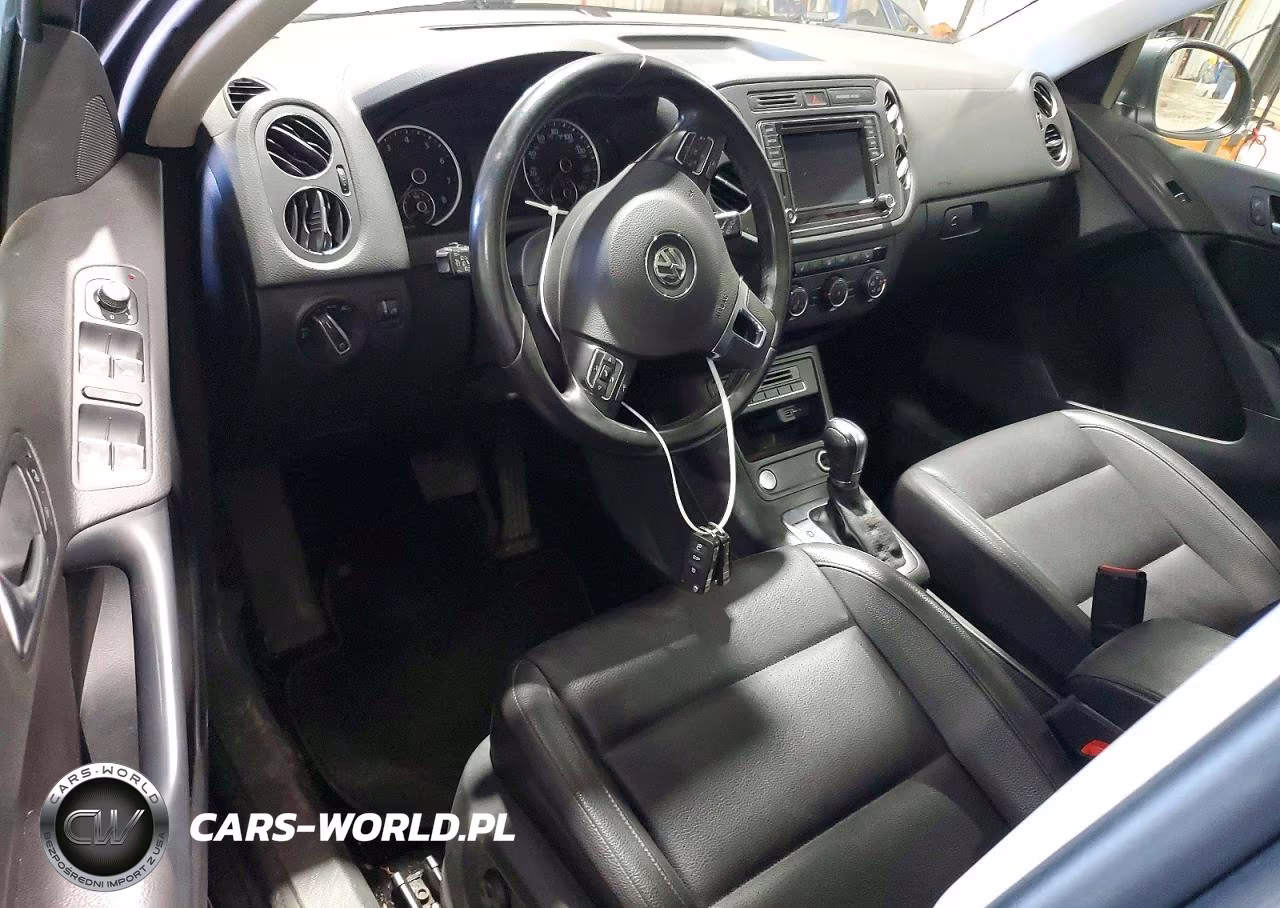 2016 Volkswagen Tiguan S VIN:WVGBV7AX5GW528960 - 8