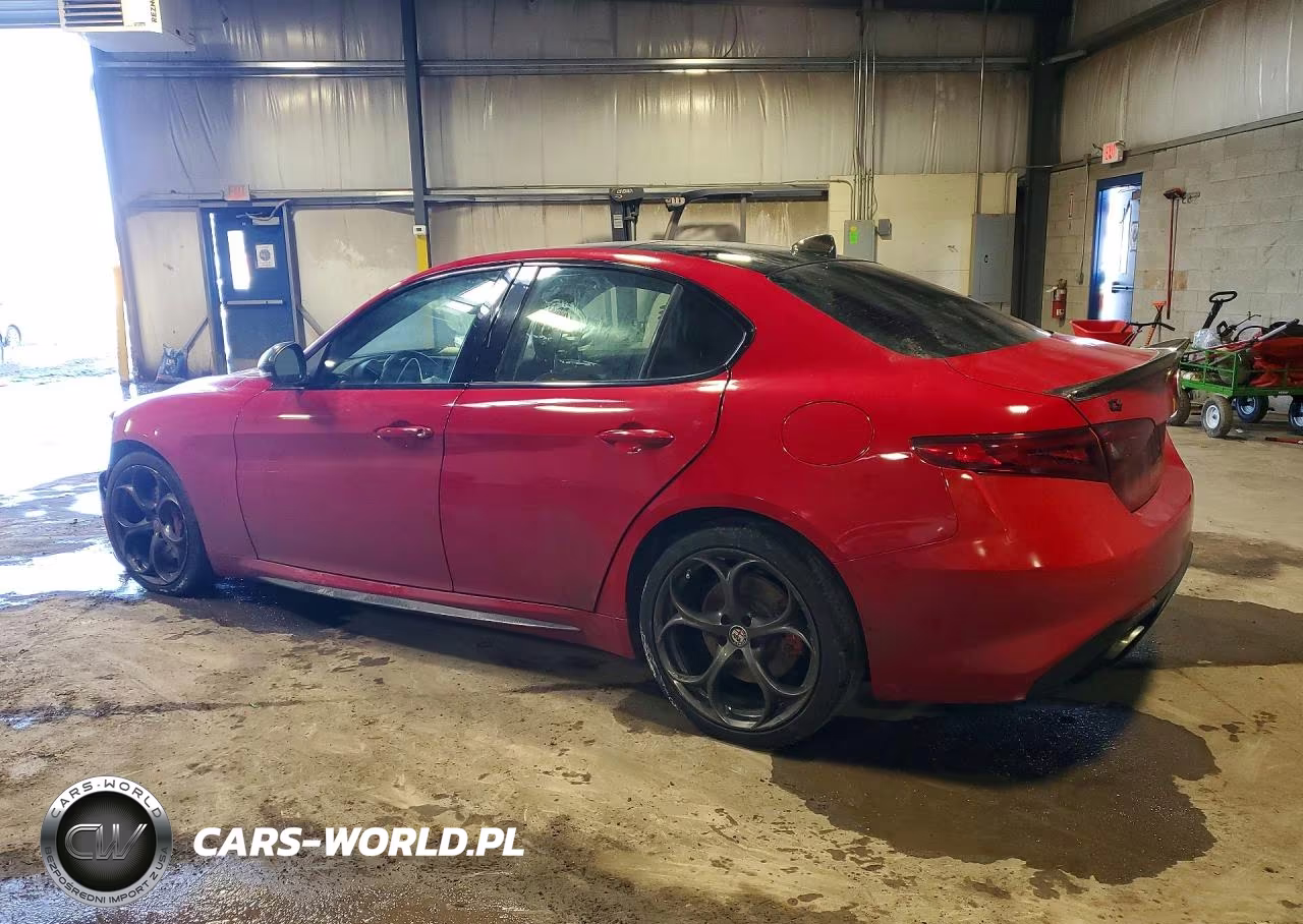 2018 Alfa Romeo Giulia Ti Q4 VIN:ZARFAEENXJ7567615 - 2