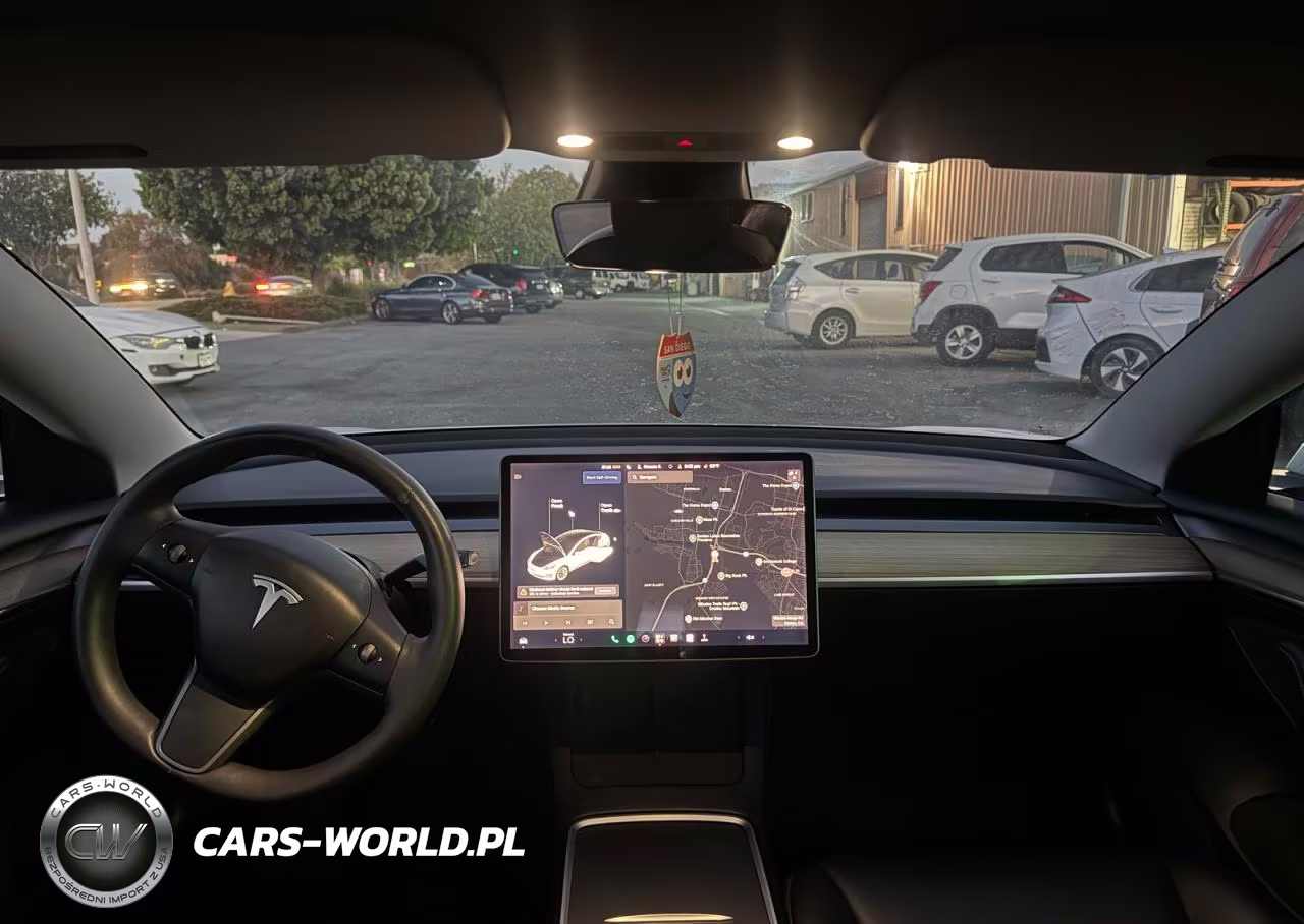 2021 Tesla Model 3 VIN:5YJ3E1EAXMF031821 - 9