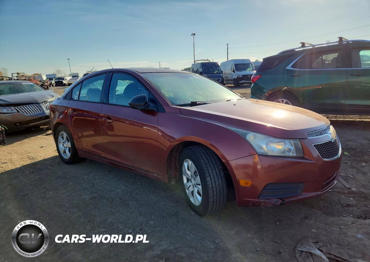 2013 Chevrolet Cruze Ls VIN:1G1PA5SH8D7151122 - 4