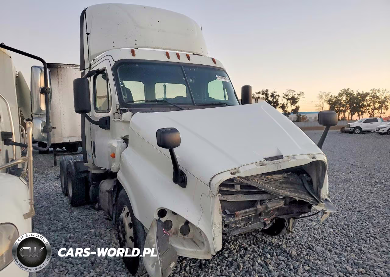2015 Freightliner Cascadia Semi Truck