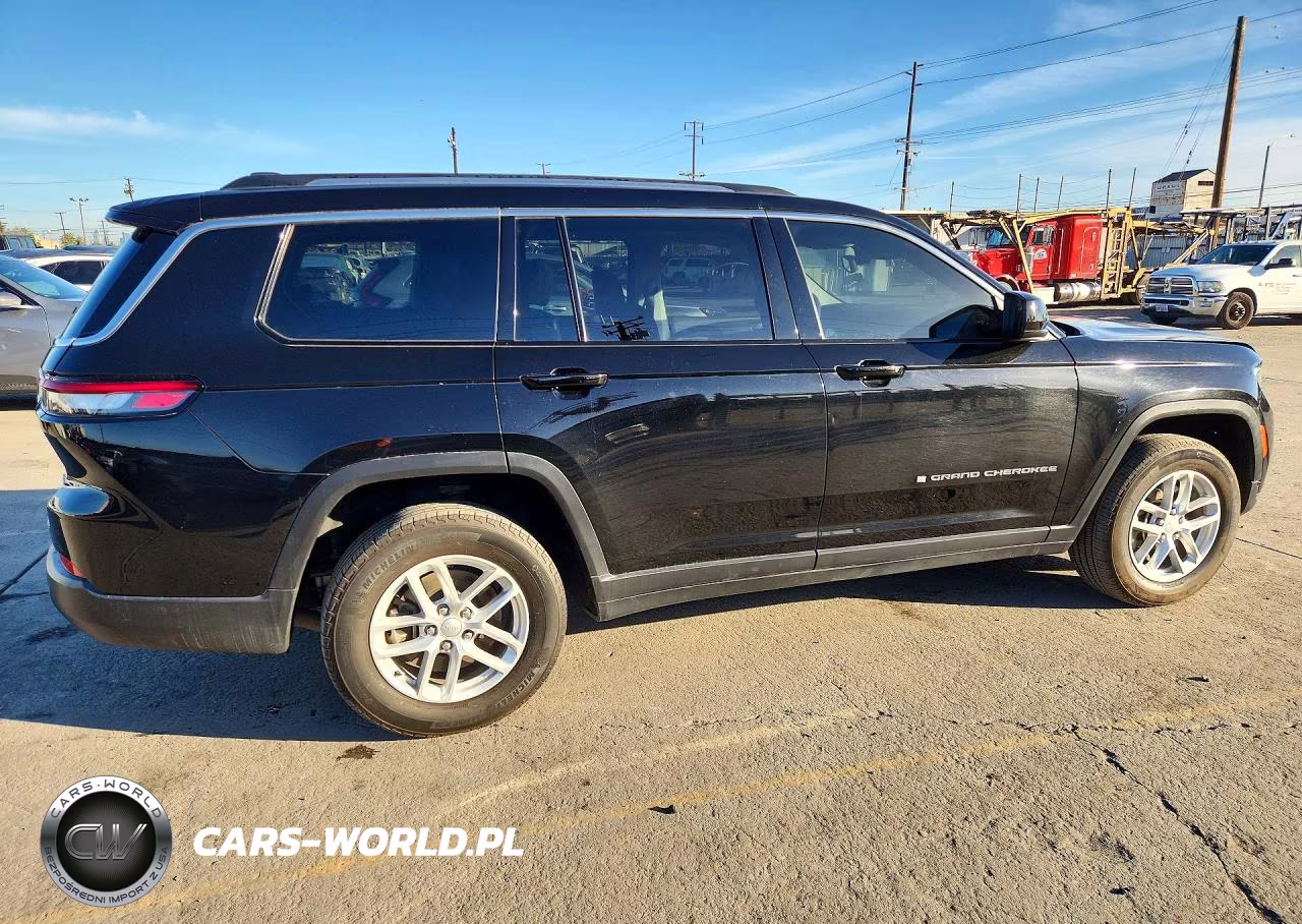 2023 Jeep Grand Cherokee L Laredo 4X4 VIN:1C4RJKAG8P8870196 - 3