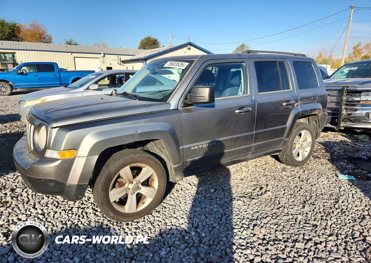 2014 Jeep Patriot Latitude VIN:1C4NJPFB7ED563096 - 1