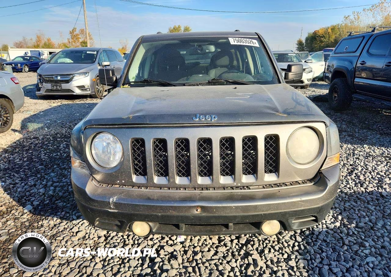 2014 Jeep Patriot Latitude VIN:1C4NJPFB7ED563096 - 5