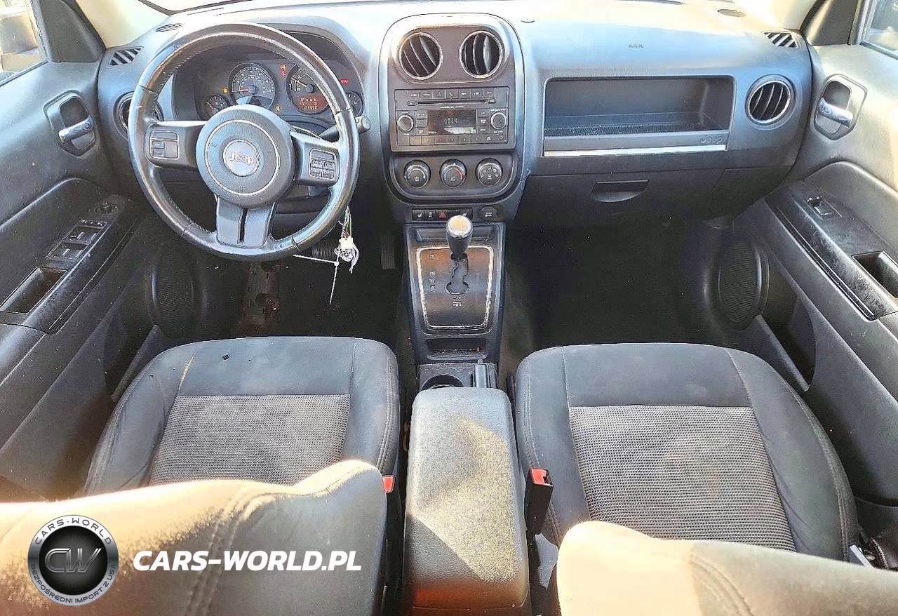 2014 Jeep Patriot Latitude VIN:1C4NJPFB7ED563096 - 8
