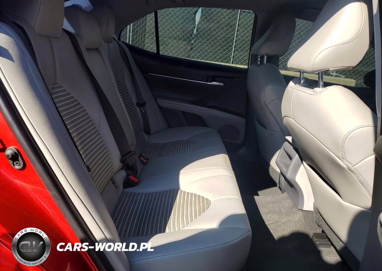 2020 Toyota Camry Se VIN:4T1G11AK8LU332374 - 10