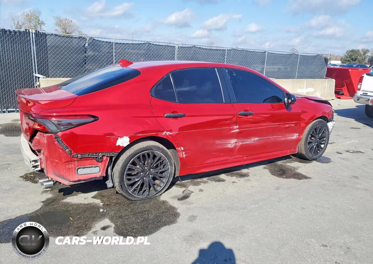 2020 Toyota Camry Se VIN:4T1G11AK8LU332374 - 3