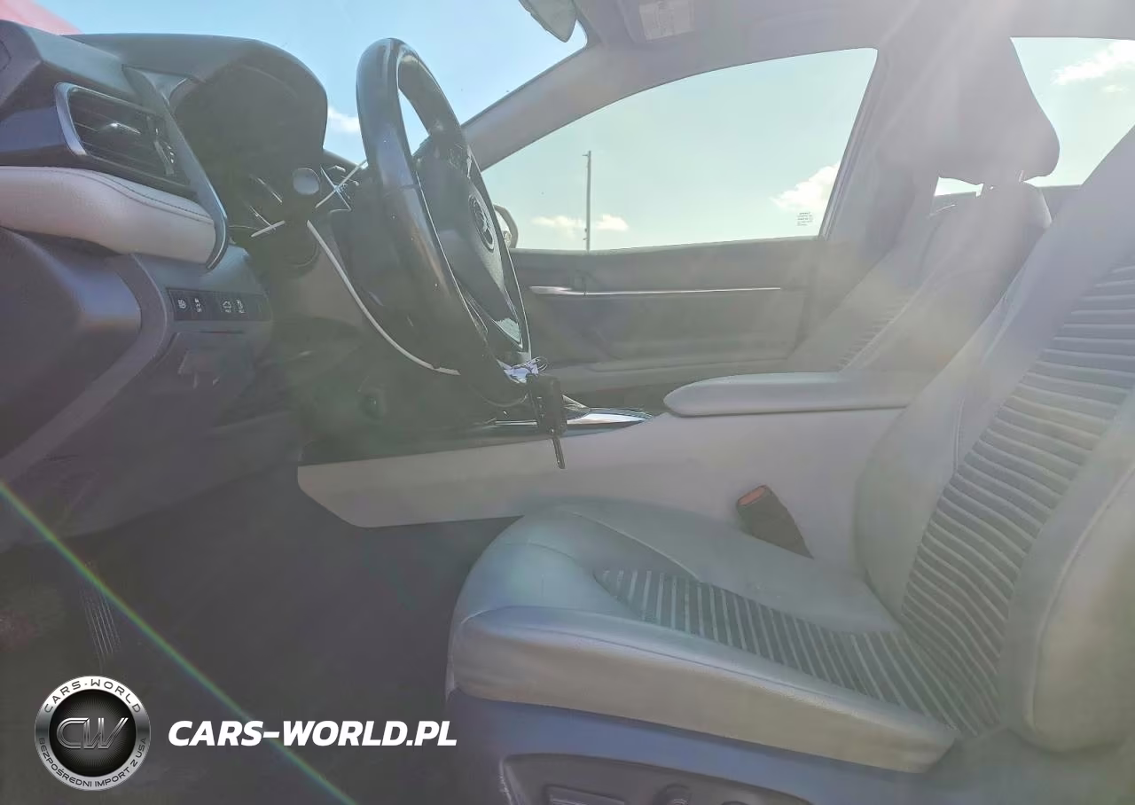 2020 Toyota Camry Se VIN:4T1G11AK8LU332374 - 7