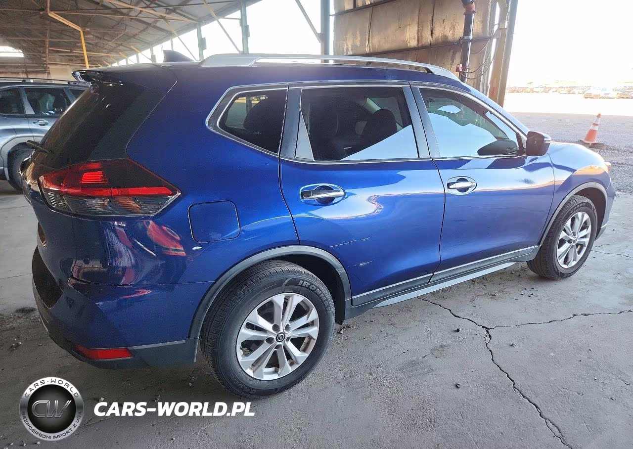 2018 Nissan Rogue S VIN:5N1AT2MT8JC852247 - 3