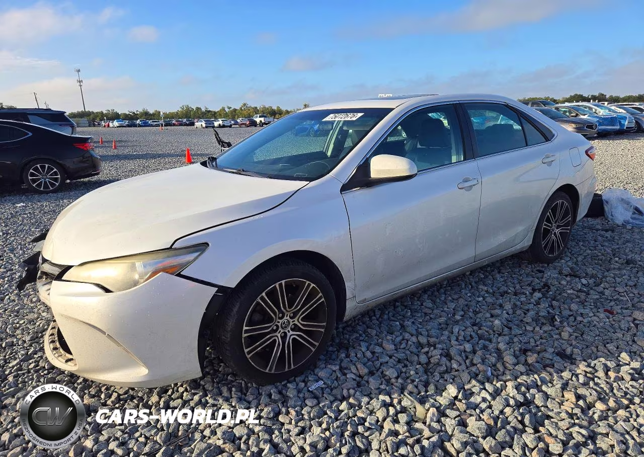 2016 Toyota Camry Special Edition – zdjęcie 1 z 12