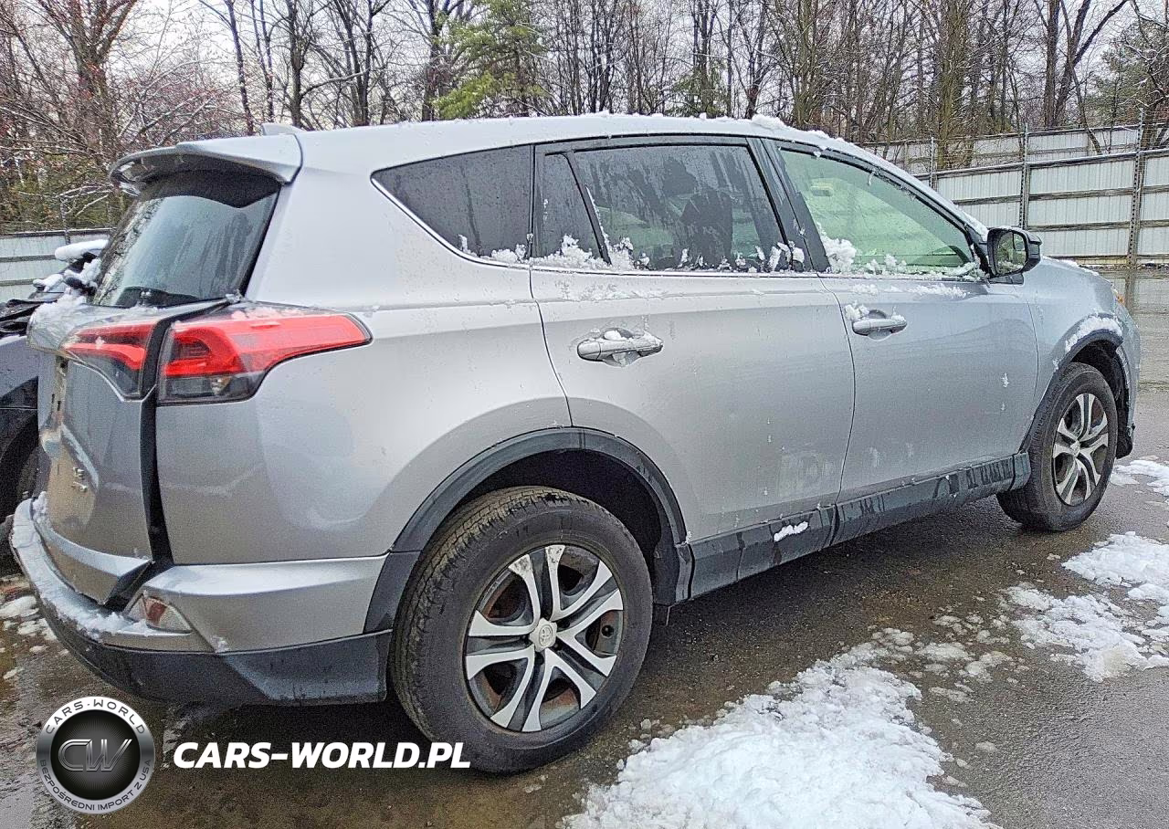 2018 Toyota Rav4 Le VIN:JTMBFREVXJD250713 - 3
