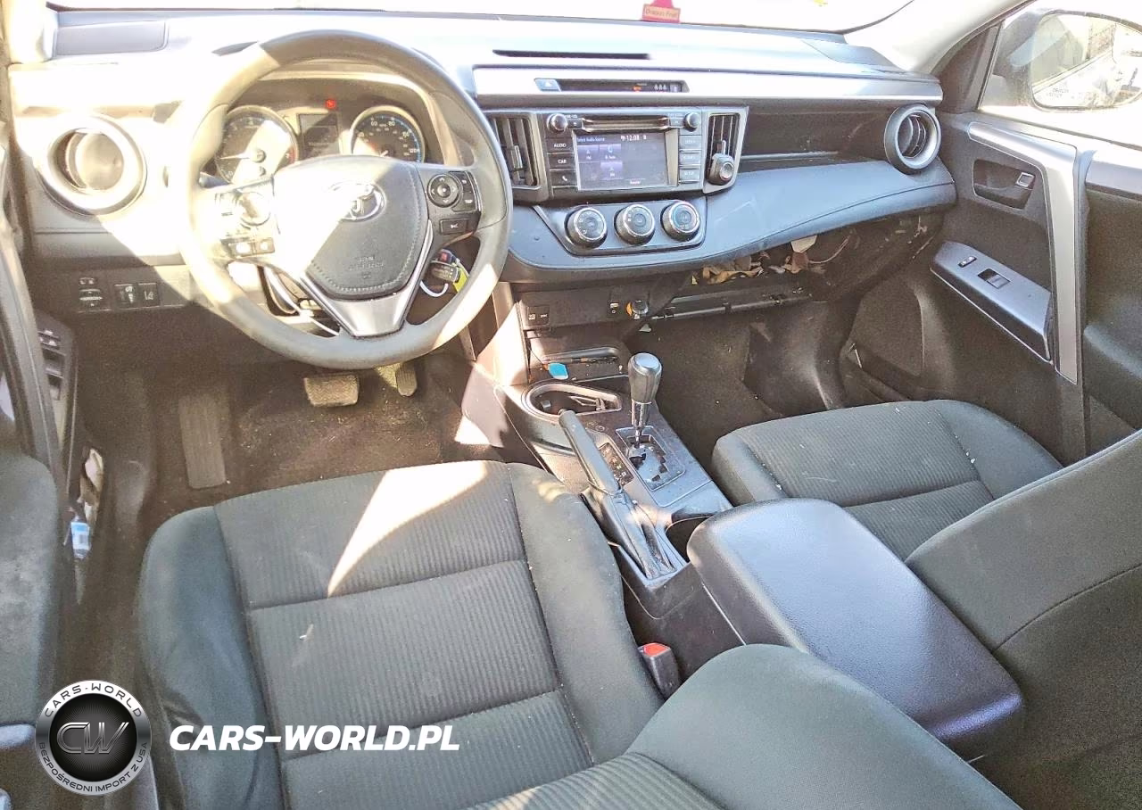 2018 Toyota Rav4 Le VIN:JTMBFREVXJD250713 - 8