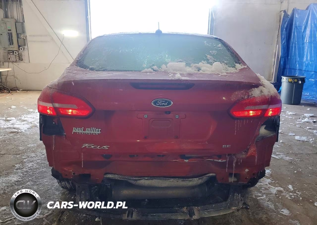 2018 Ford Focus Se VIN:1FADP3F25JL276879 - 6
