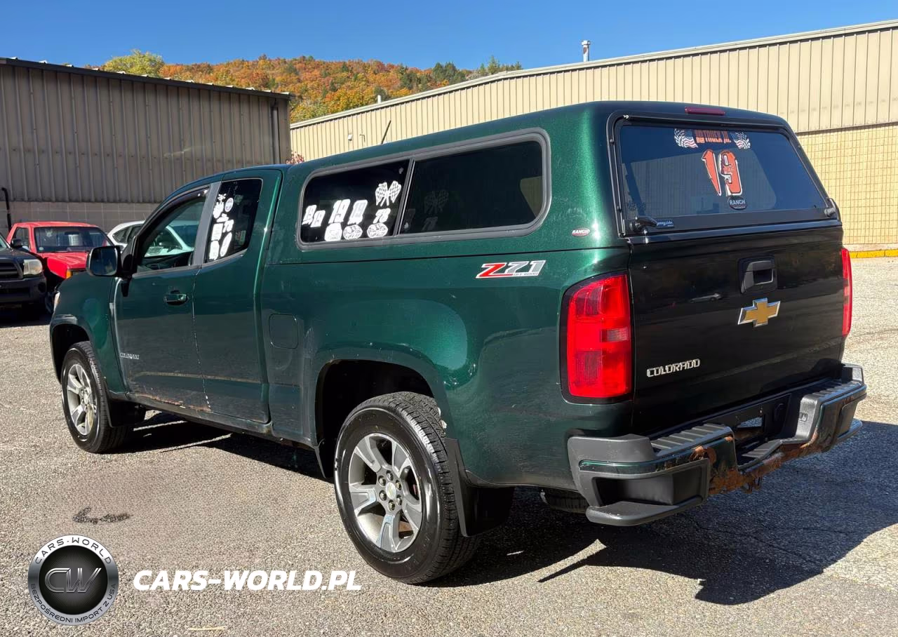 2015 Chevrolet Colorado Z71 VIN:1GCHTCE34F1143146 - 4